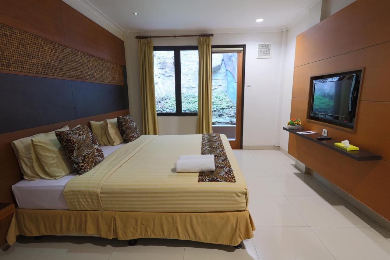 Safari Resort Puncak Luaran gambar