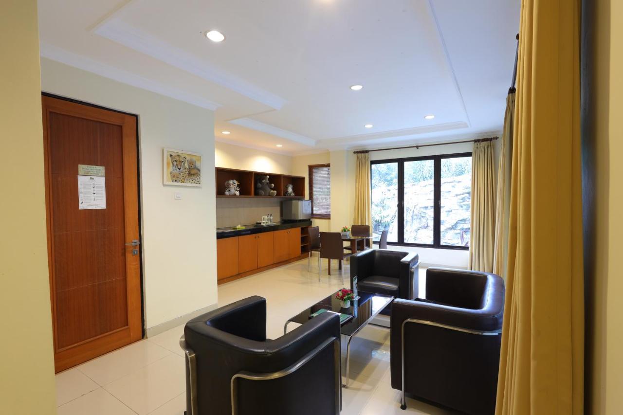 Safari Resort Puncak Luaran gambar
