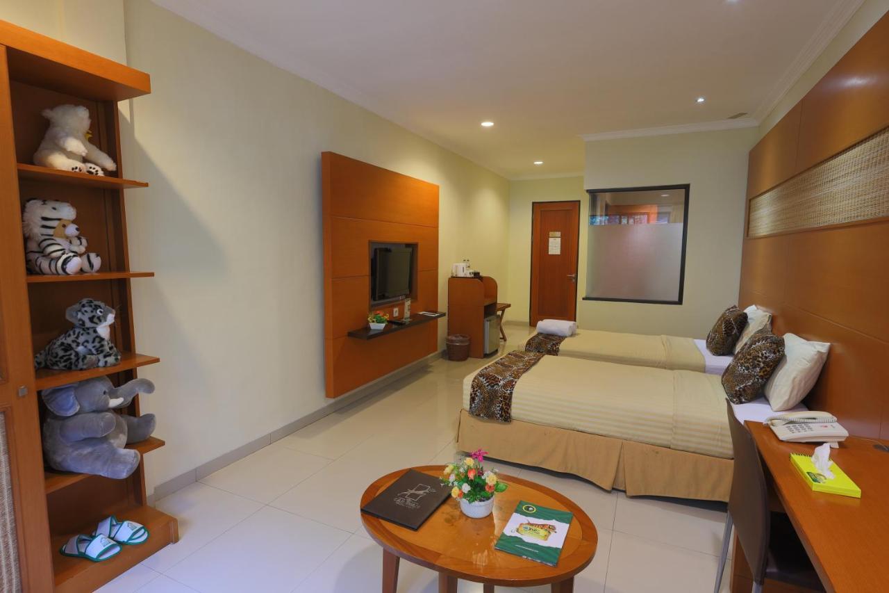 Safari Resort Puncak Luaran gambar