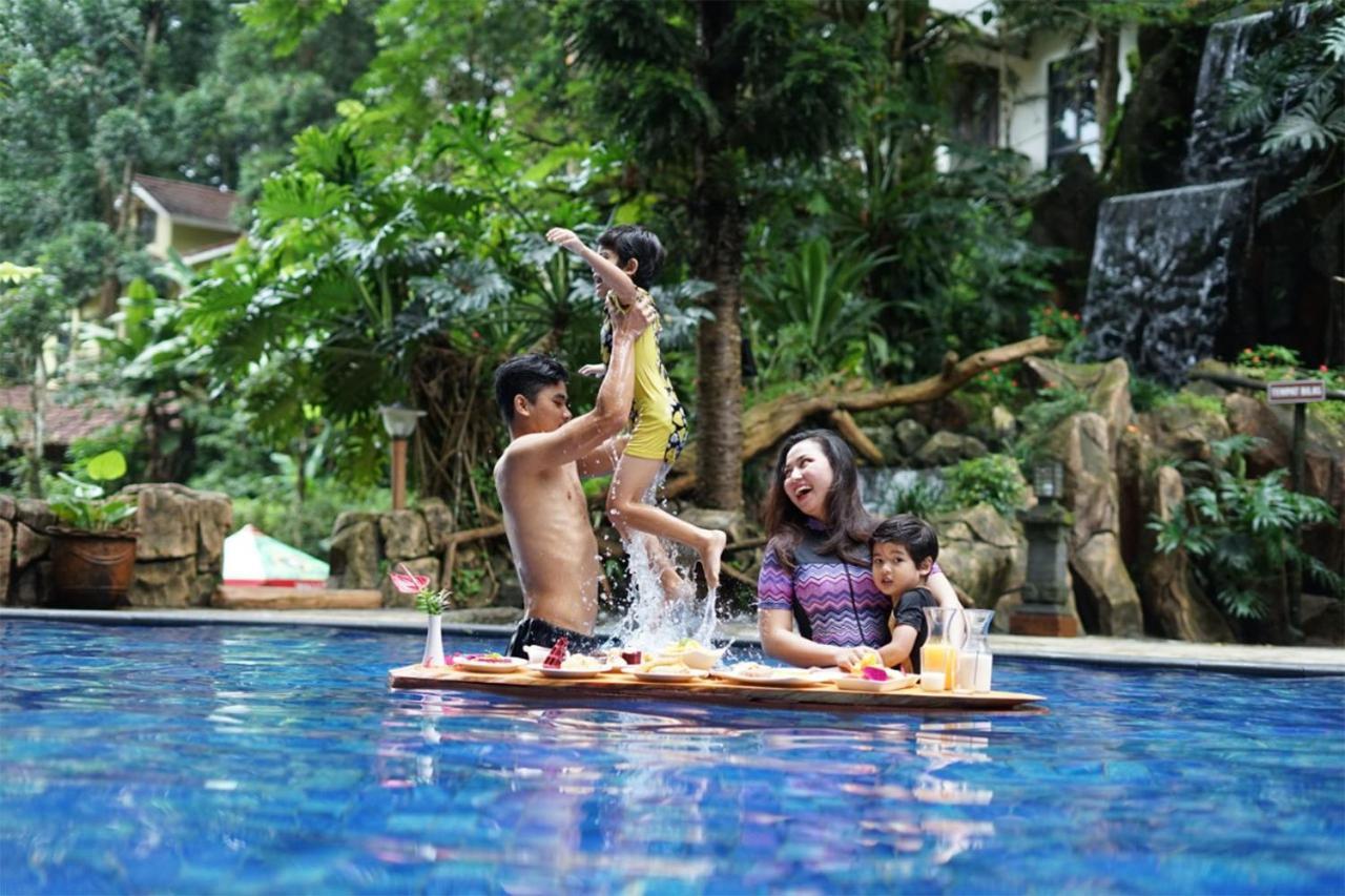 Safari Resort Puncak Luaran gambar