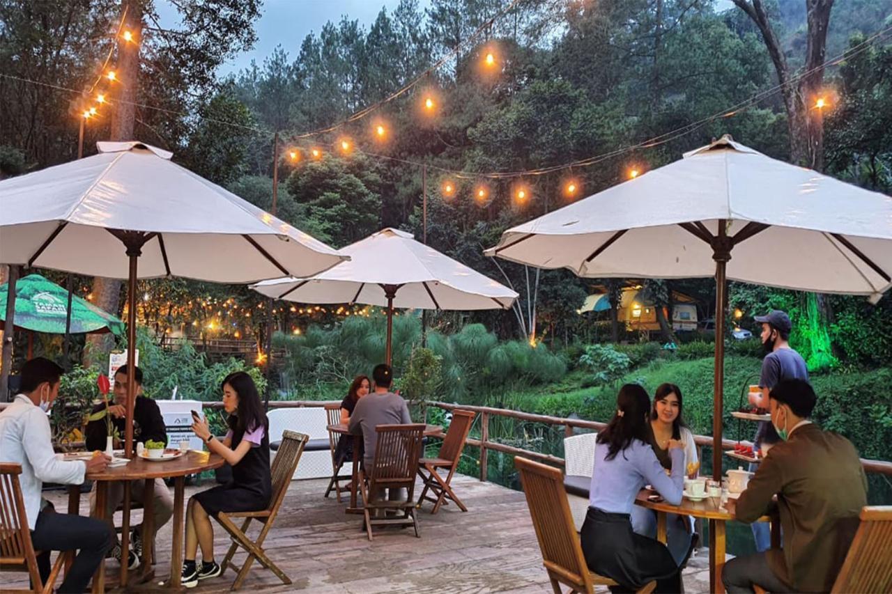 Safari Resort Puncak Luaran gambar