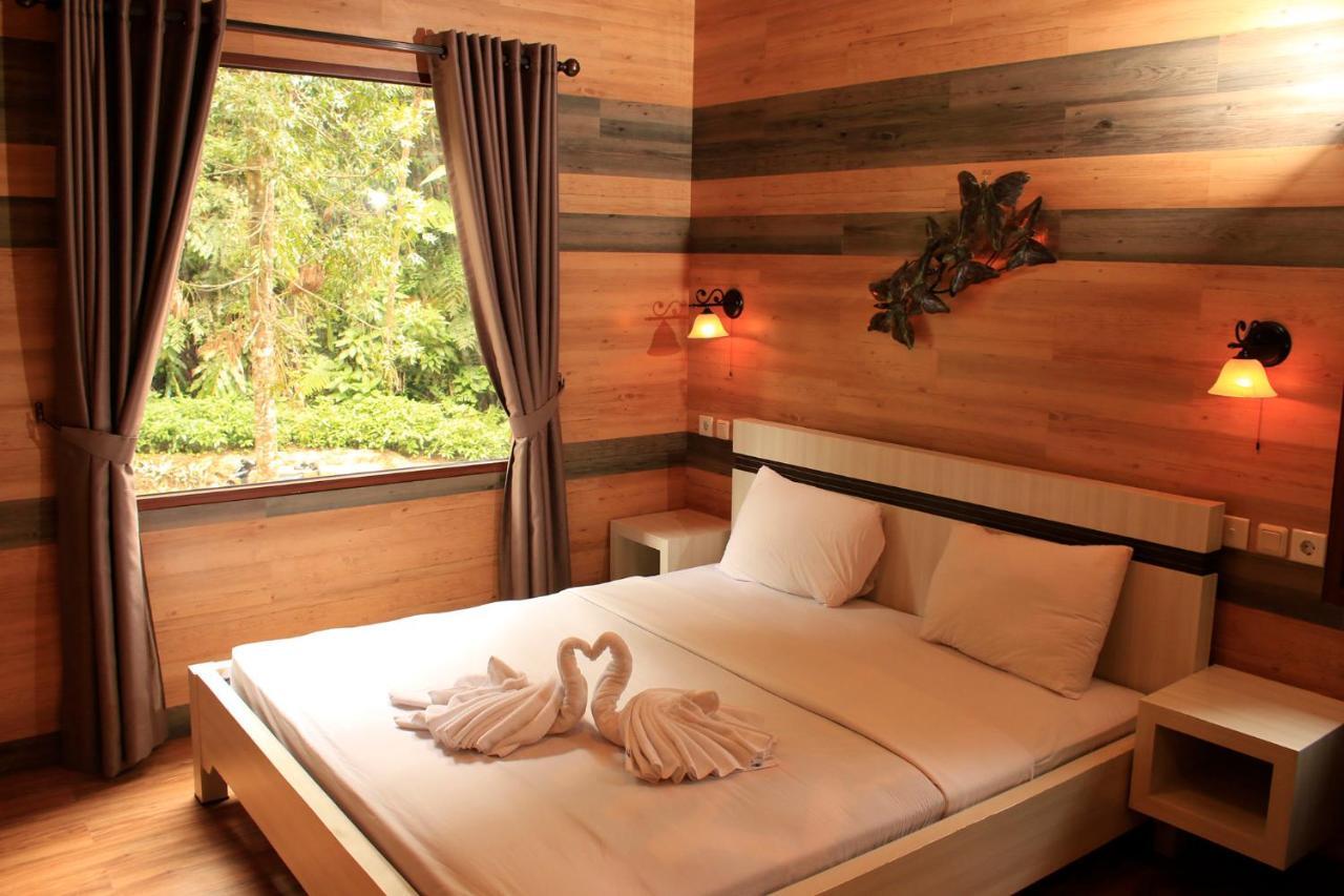 Safari Resort Puncak Luaran gambar