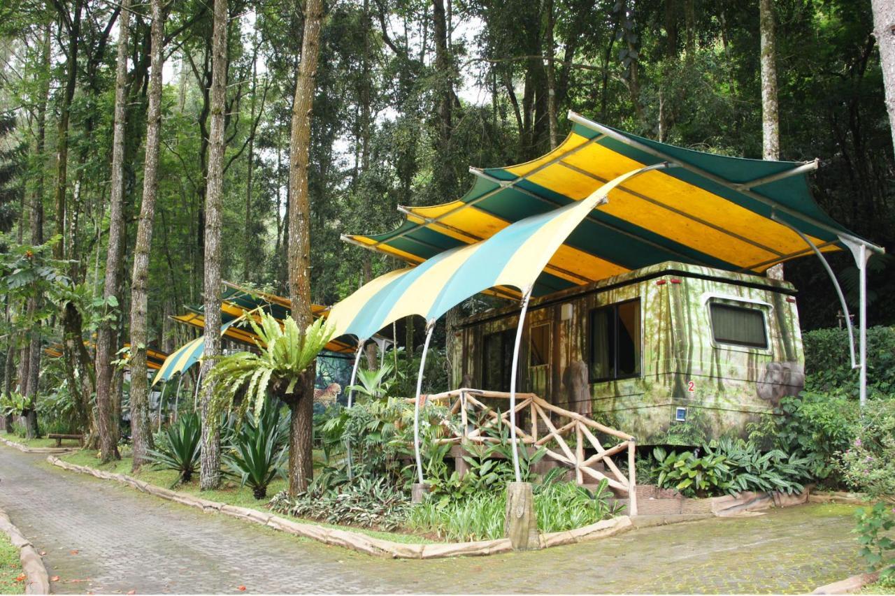 Safari Resort Puncak Luaran gambar